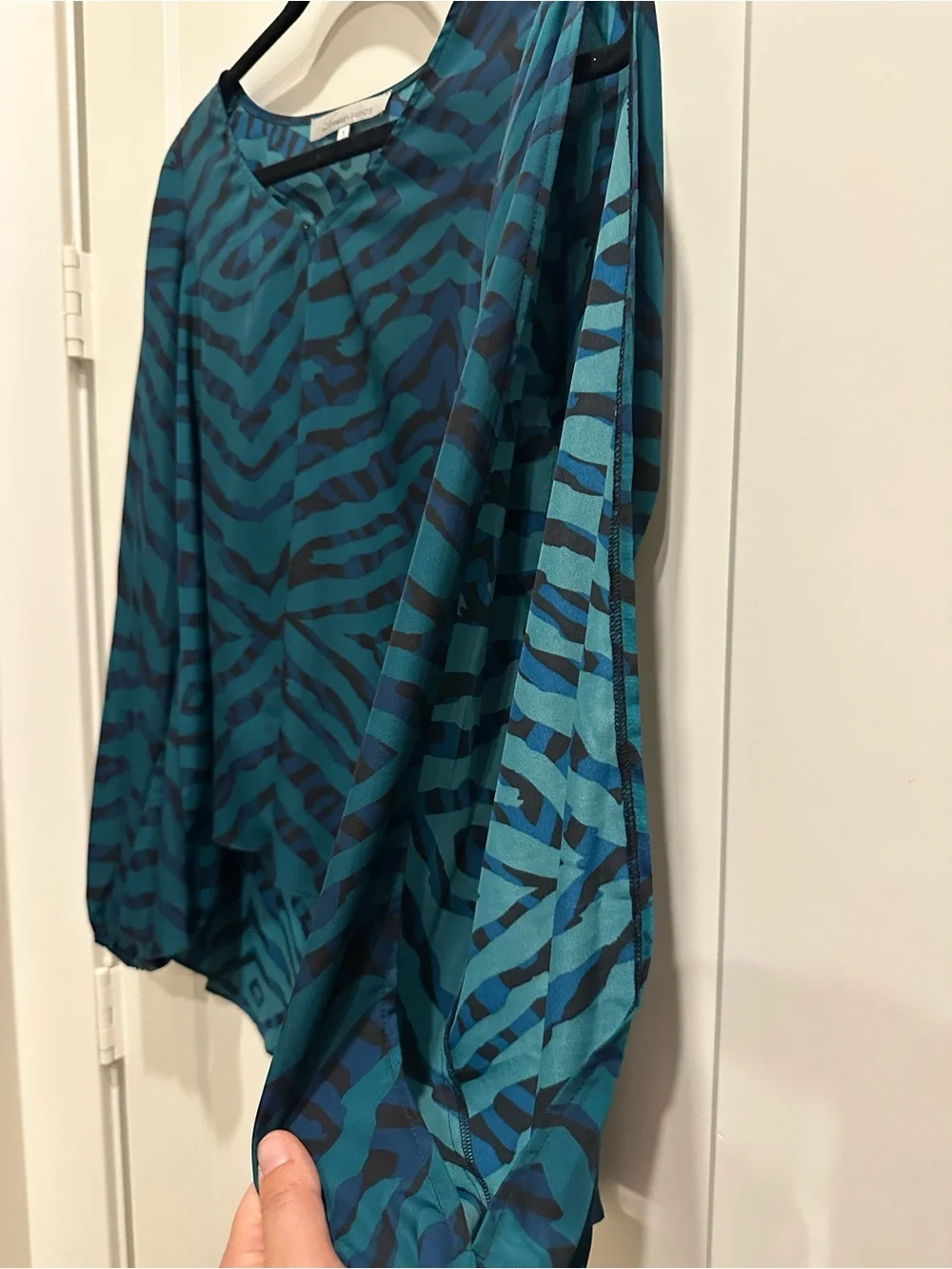 Lovers + Friends Teal and Black Zebra-Print Long Slit Sleeve Blouse - Picture 3 of 4